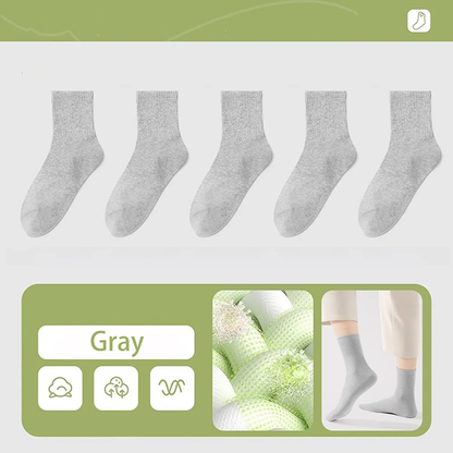 Short tube and medium tube socks